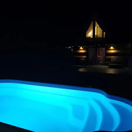 Caloroczny Dom Na Mazurach Wrzospa Z Jacuzzi Stare Juchy Exterior photo